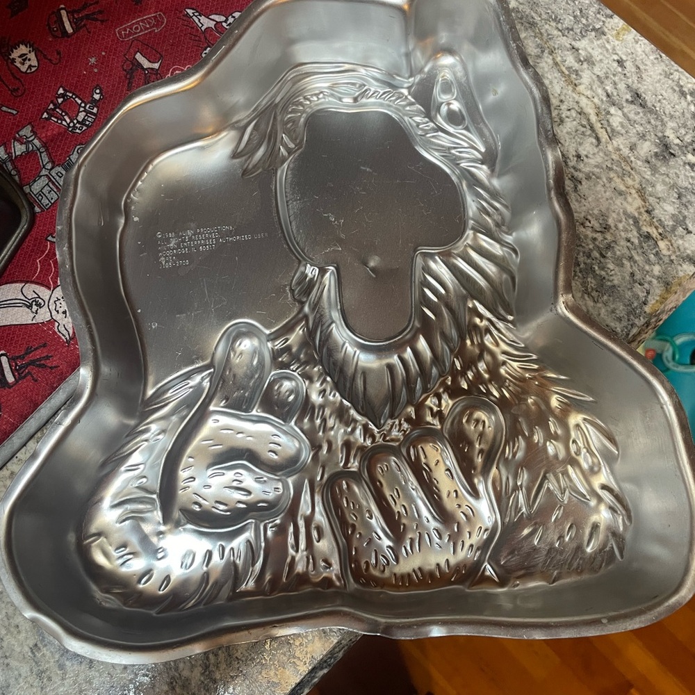 Silver Alf Vintage 1988 Cake Pan